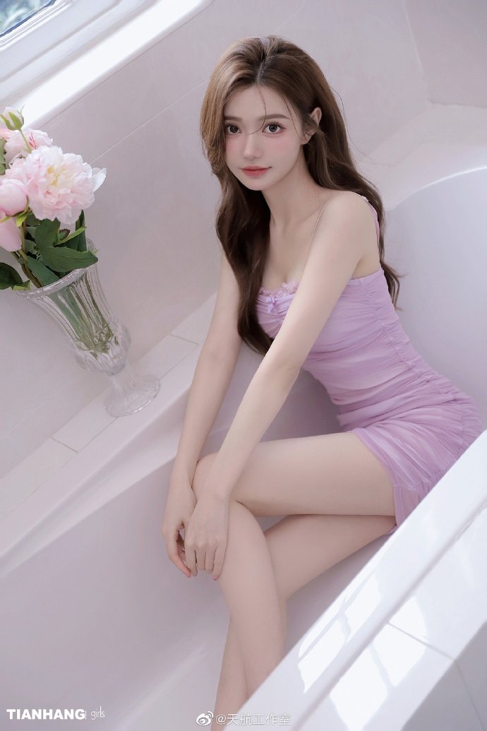 《姐姐当家2》邹市明与冉莹颖争执频发，中年婚姻真相引关注